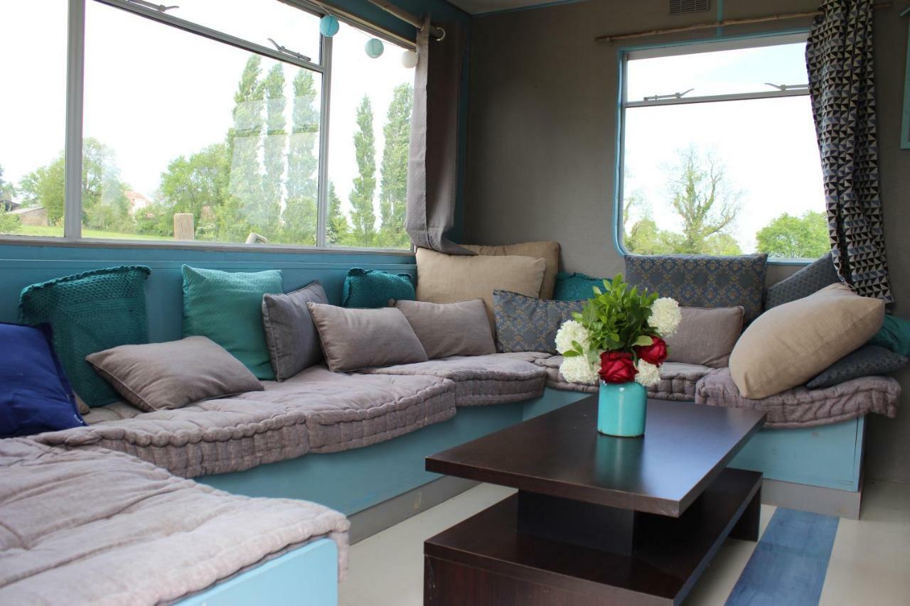 Au Bonheur Nomade Hotel Livry  Ngoại thất bức ảnh